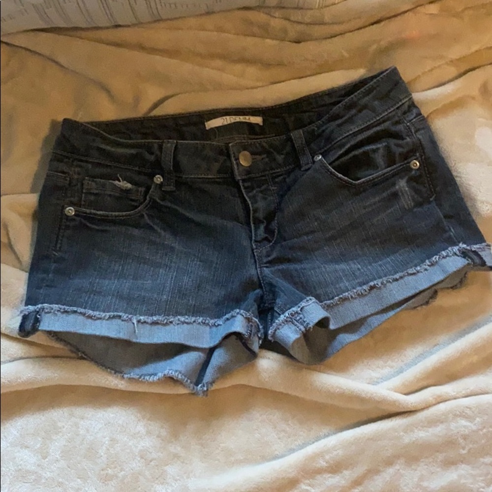 💚💚forever 21 cuffed denim jean shorts